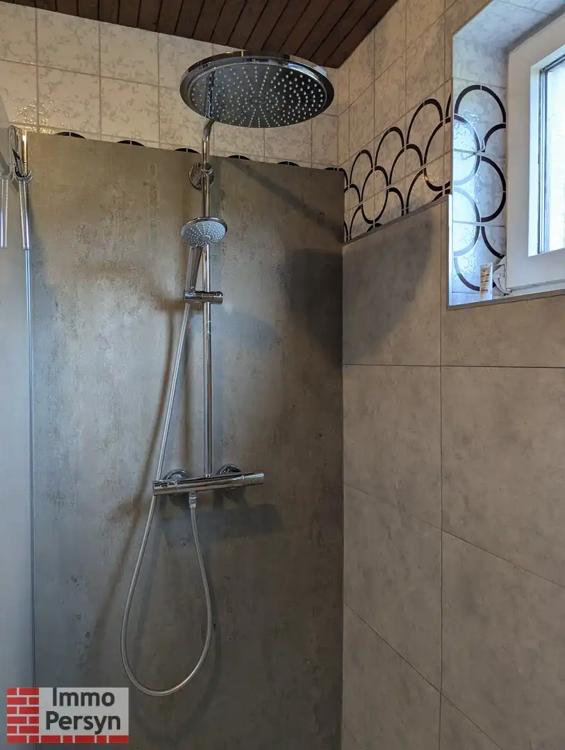 Ruime woning midden in een groene omgeving foto 13