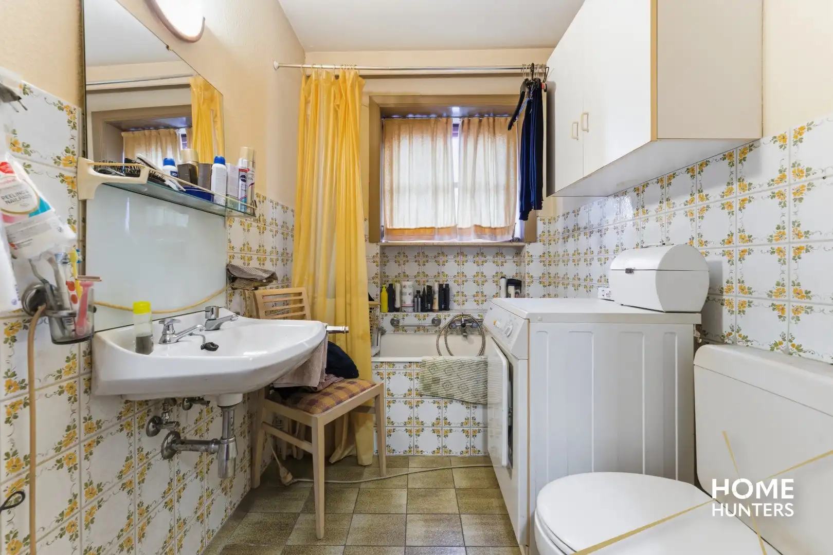 Ruim en lichtrijk te renoveren appartement met 3 slaapkamers op uitstekende locatie te IEper foto 15