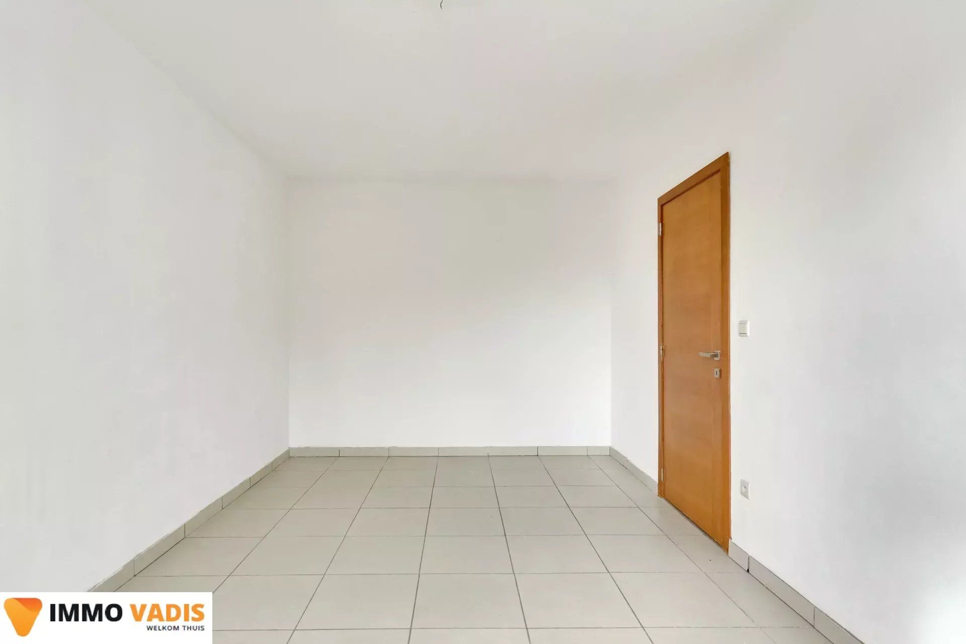 Ruim gelijkvloers appartement met  3 slaapkamers foto 5