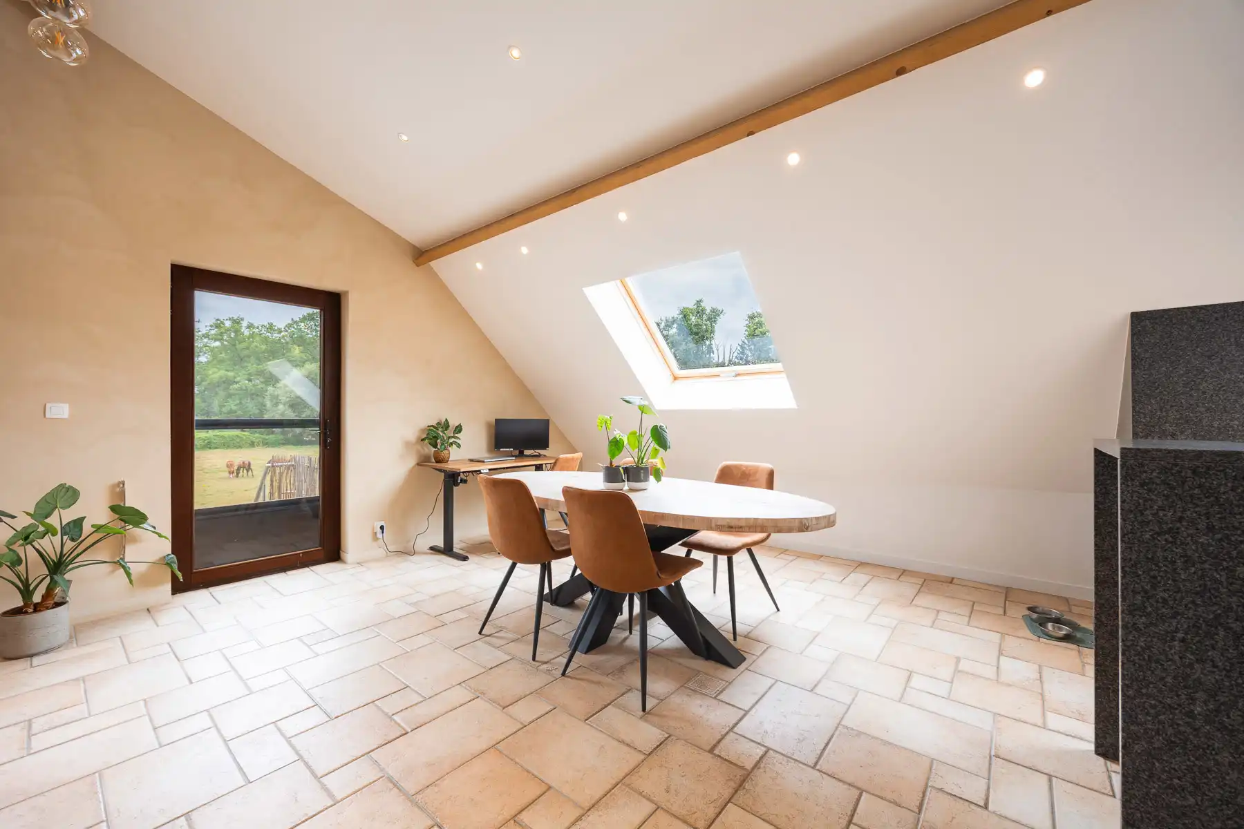 Karaktervolle kangoeroewoning met ruim perceel op toplocatie foto 20