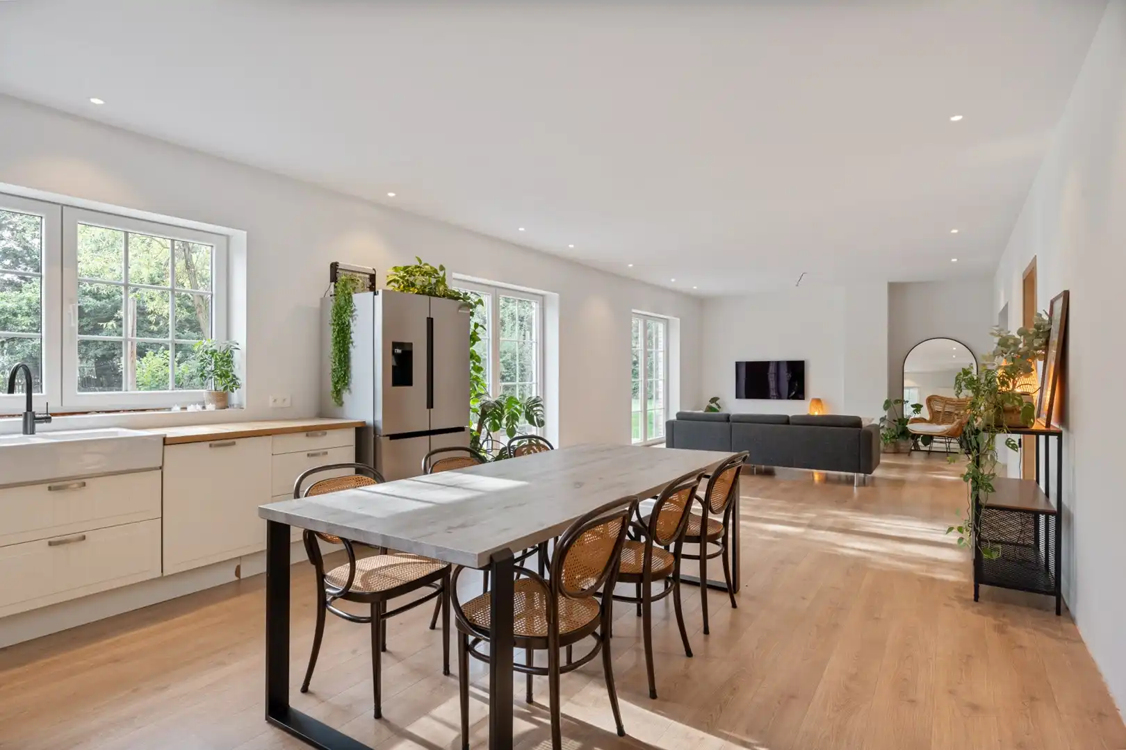 Ruime woning met 4 slaapkamers en grote tuin in Kuringen foto 15