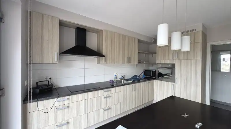 Energiezuinige 3-slaapkamerwoning met ruime GARAGE, CARPORT en TUIN te huur in Torhout foto 4