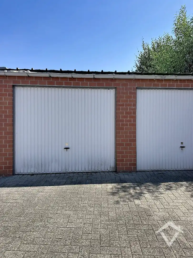 Instapklaar appartement met 2 slaapkamers en garage in centrum Torhout foto 25