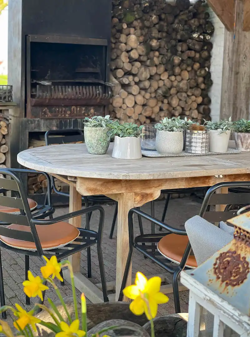 Idyllisch gelegen landgoed, voormalige hoeve, met karakterwoning, vakantieverblijf/boutique B & B met 6 vergunde kamers, parking en weide op circa 1 ha foto 27