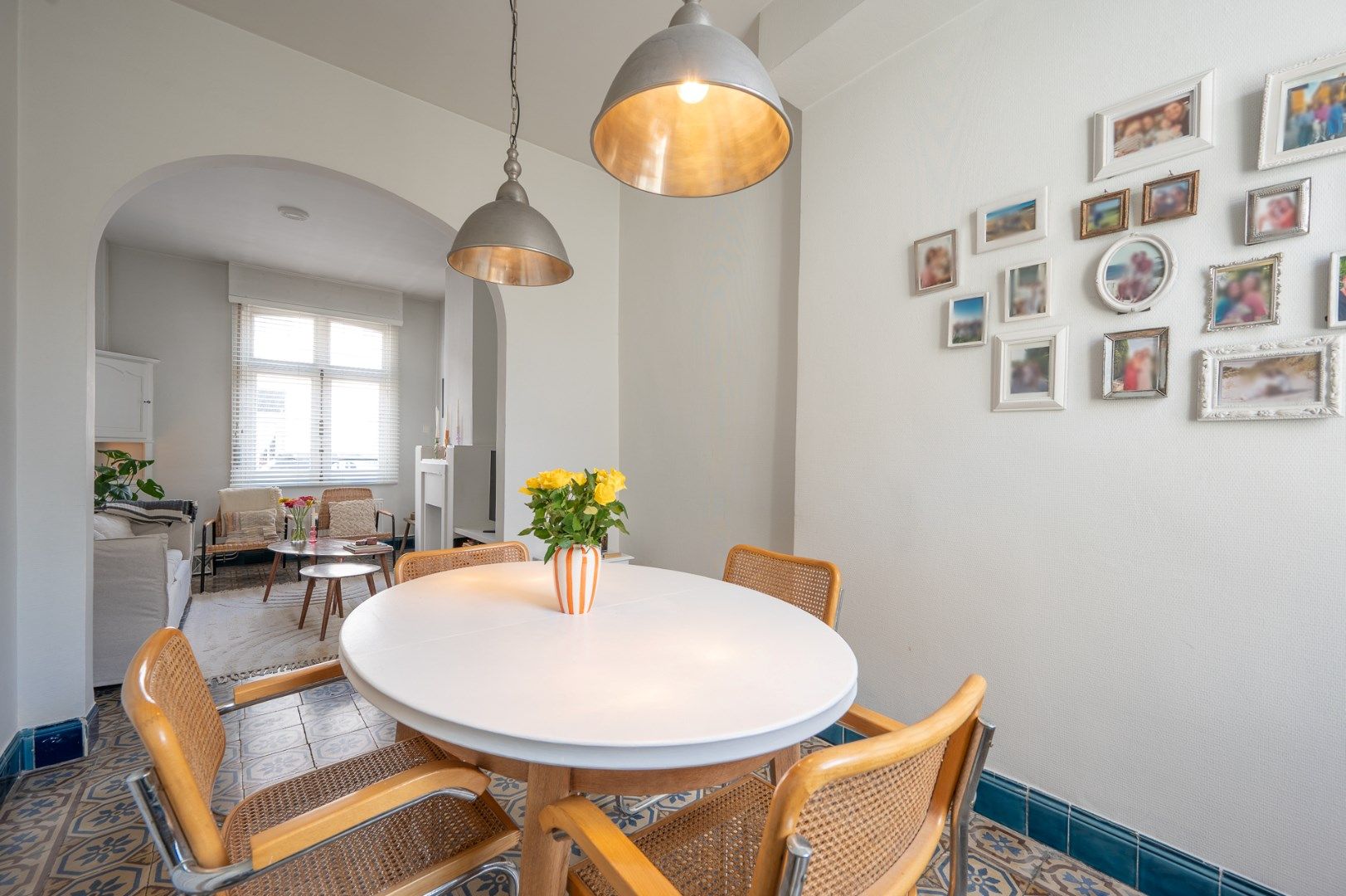 Charmante woning met 3 slaapkamers en terras! foto {{pictureIndex}}