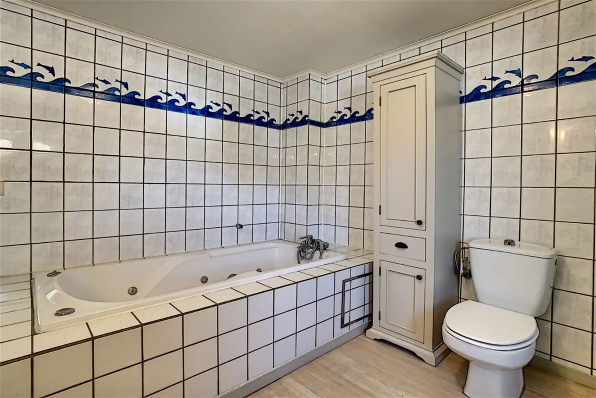 Karaktervolle woning met leuk terras en garagebox foto 17