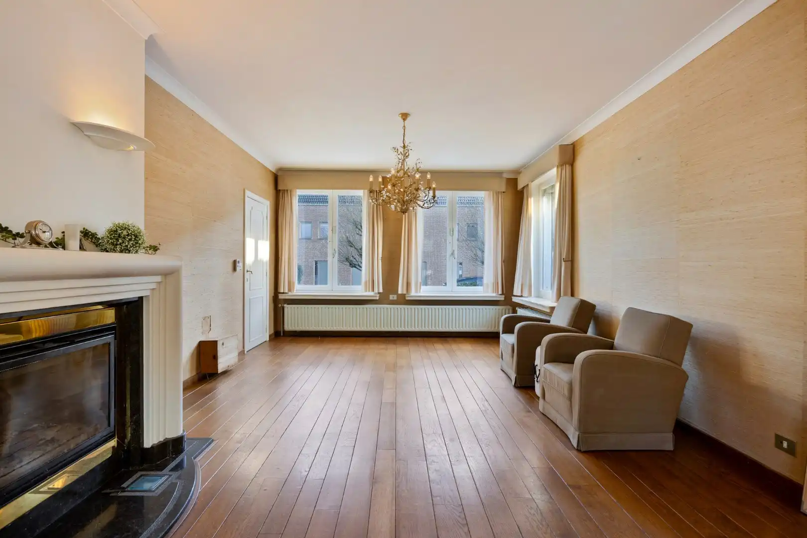 Charmante woning met 4 slpks gelegen op wandelafstand van het centrum !  foto 3