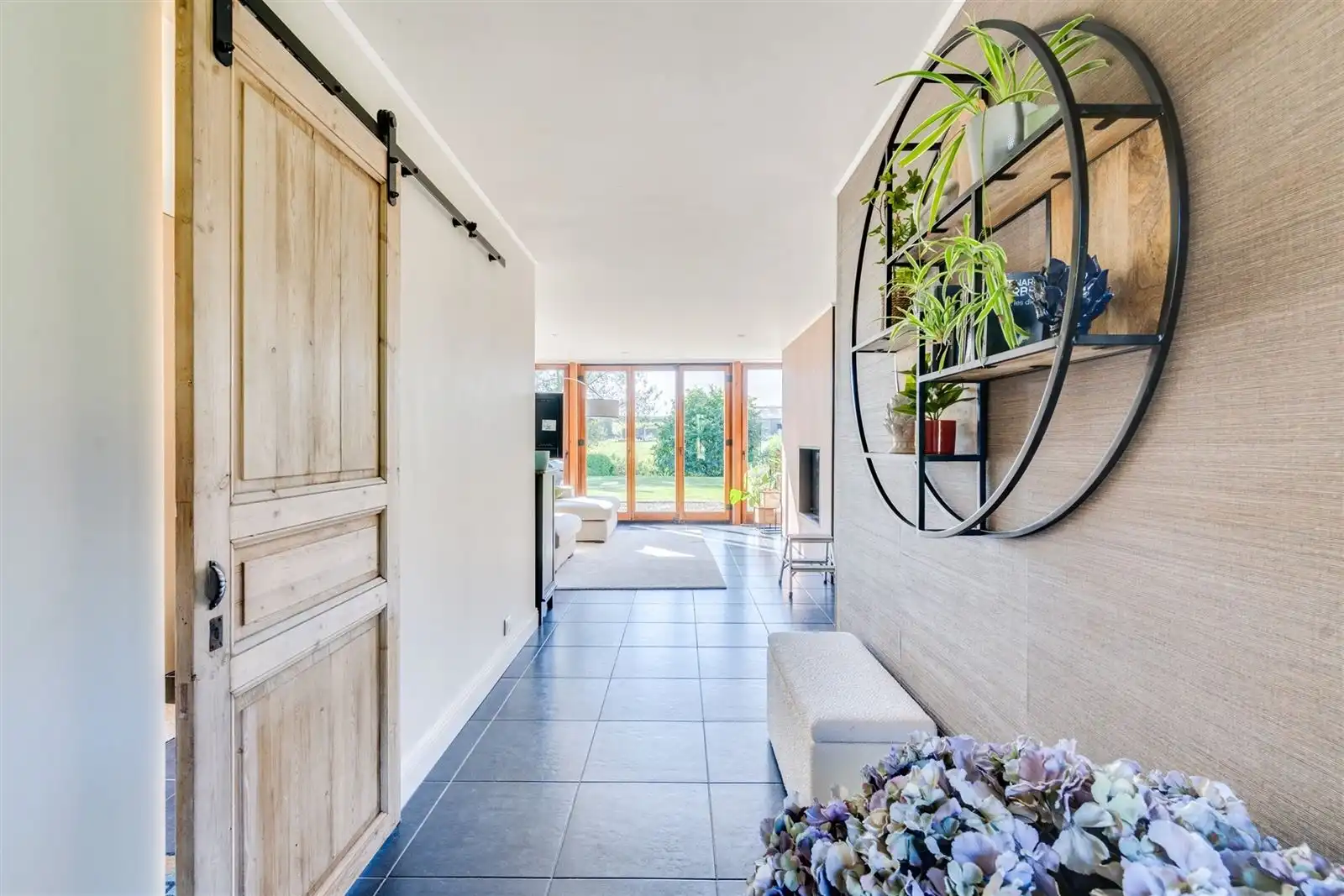 maison unique, où l’habitat et le calme se rejoignent parfaitement foto 3