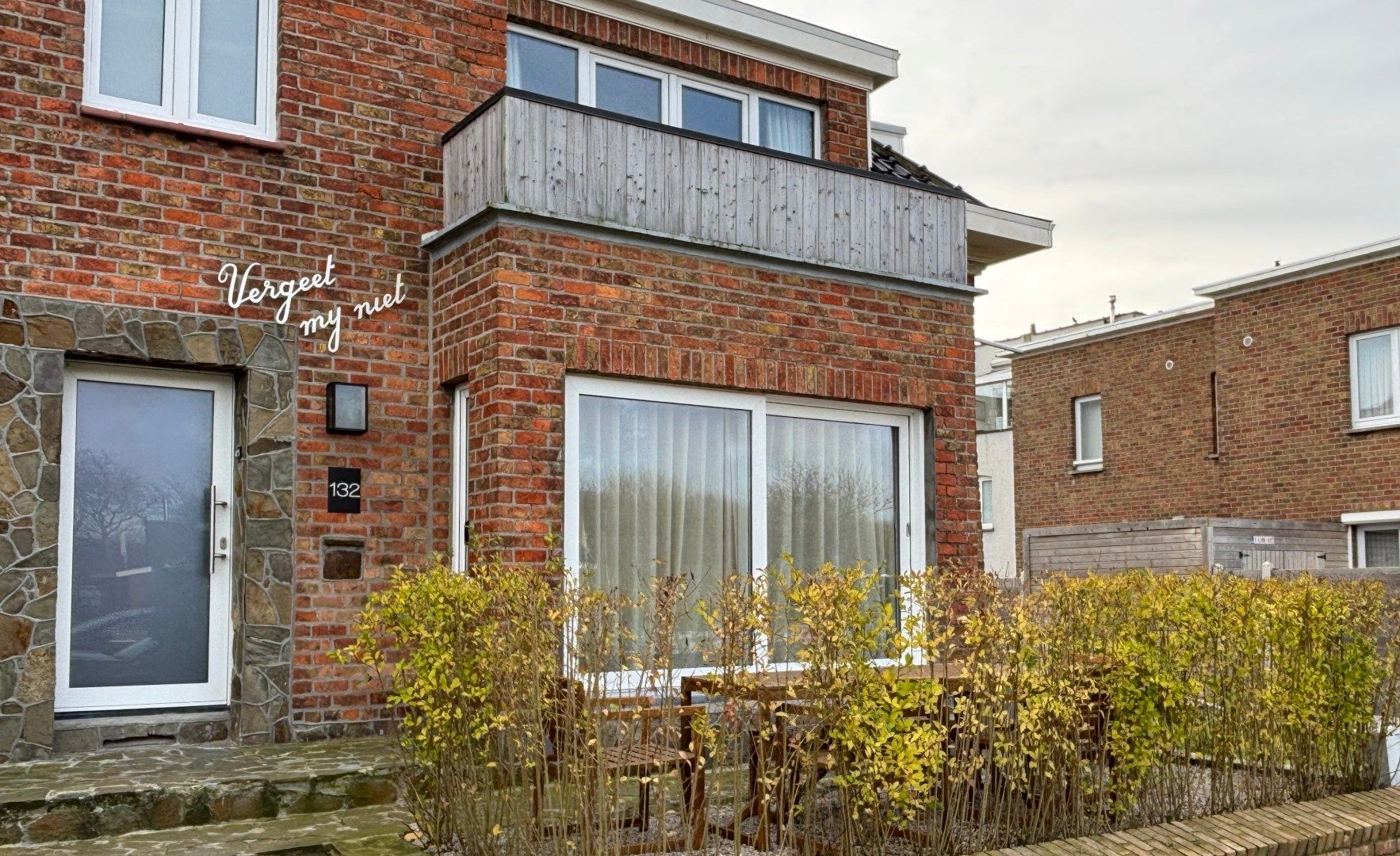 Moderne, energiezuinige woning te koop op toplocatie aan zee foto 2