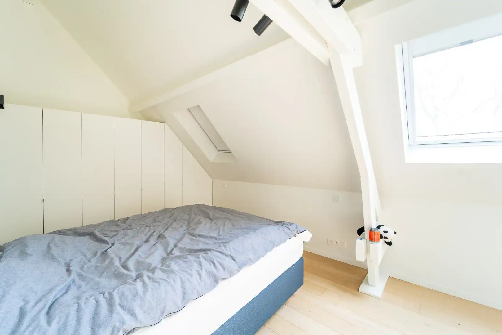 Prachtig gerenoveerde hoeve met panoramisch zicht over de polders foto 28