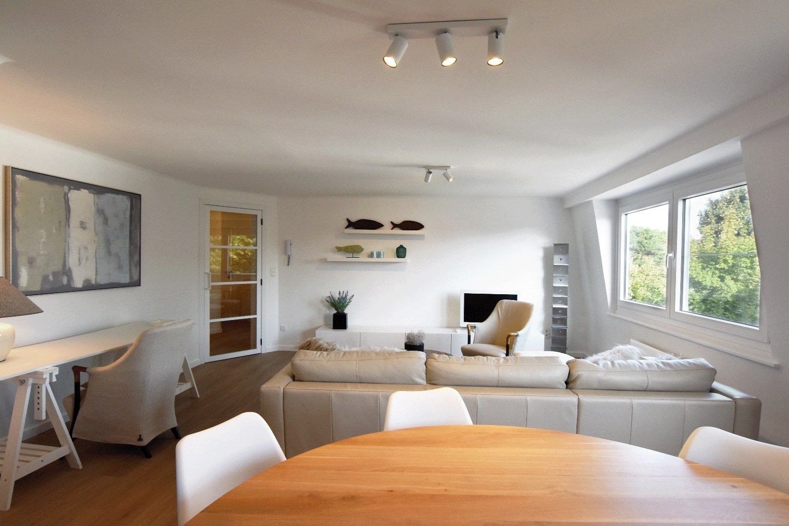 Mooi gemeubeld appartement rustig gelegen, doch centraal foto 4