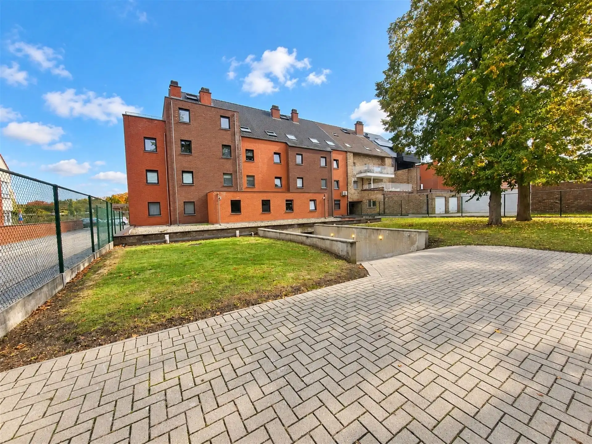 Appartement met 2 slaapkamers, terras en 2 ondergrondse parkeerplaatsen foto 16