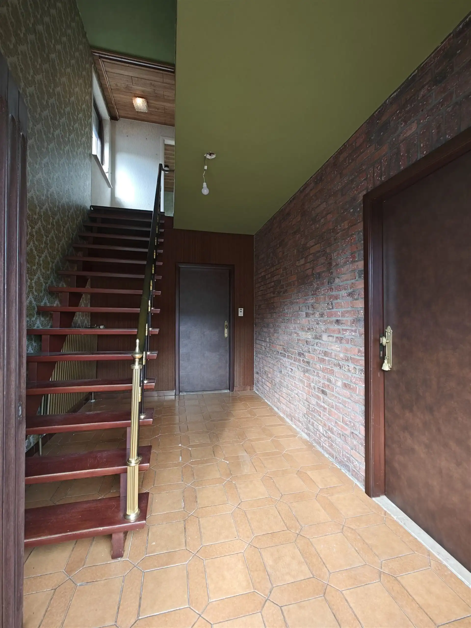 Te renoveren vrijstaande woning op een top locatie!  foto 2