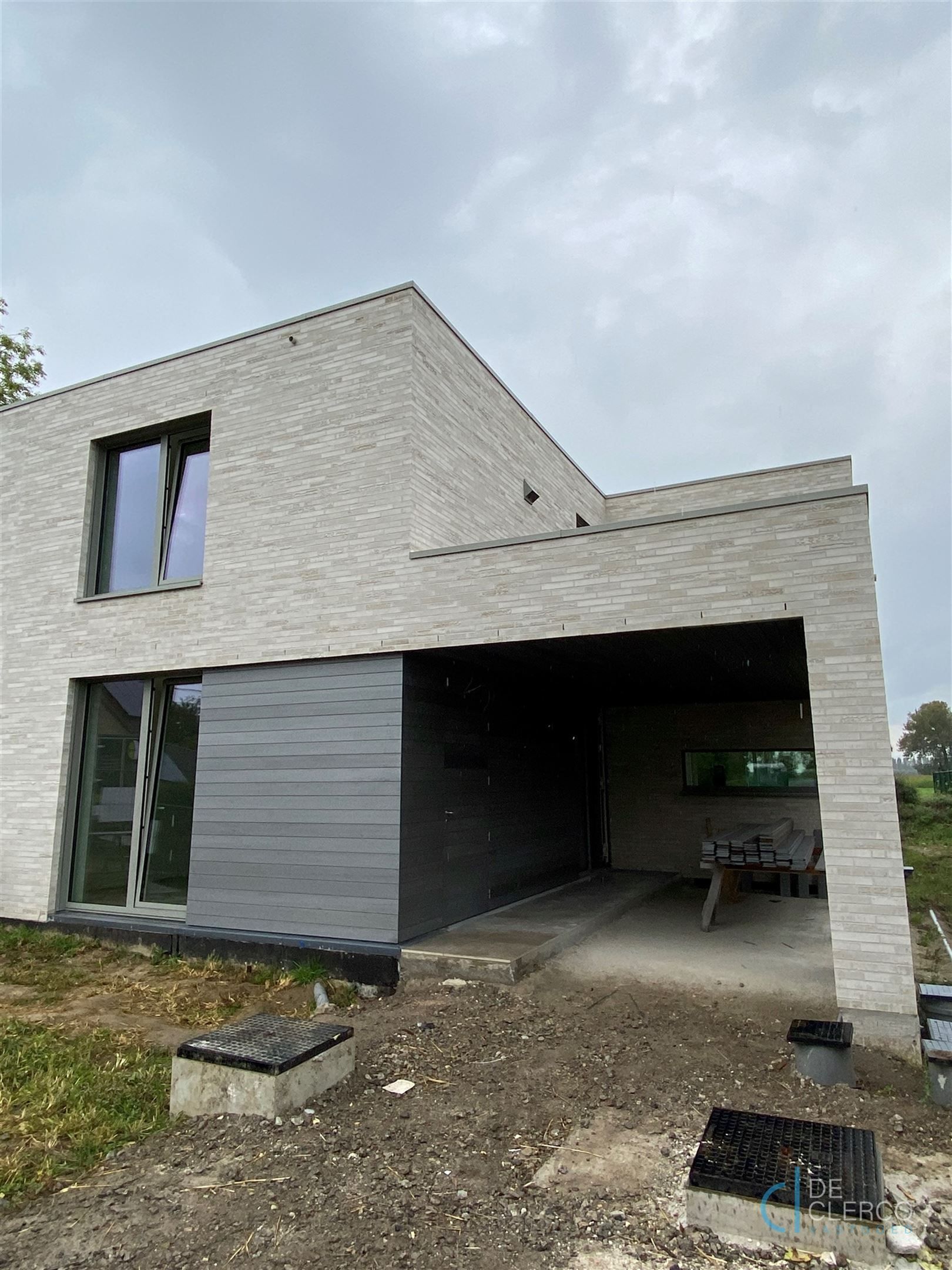 Halfopen woning te huur met zicht op groen, Lochristi!  foto {{pictureIndex}}