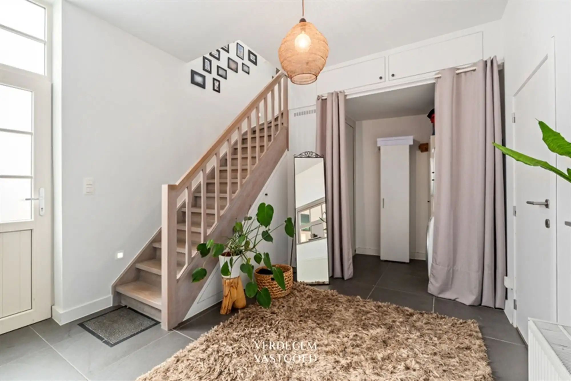 Knap appartement op centrale ligging met 3 slaapkamers en XL terras foto 5