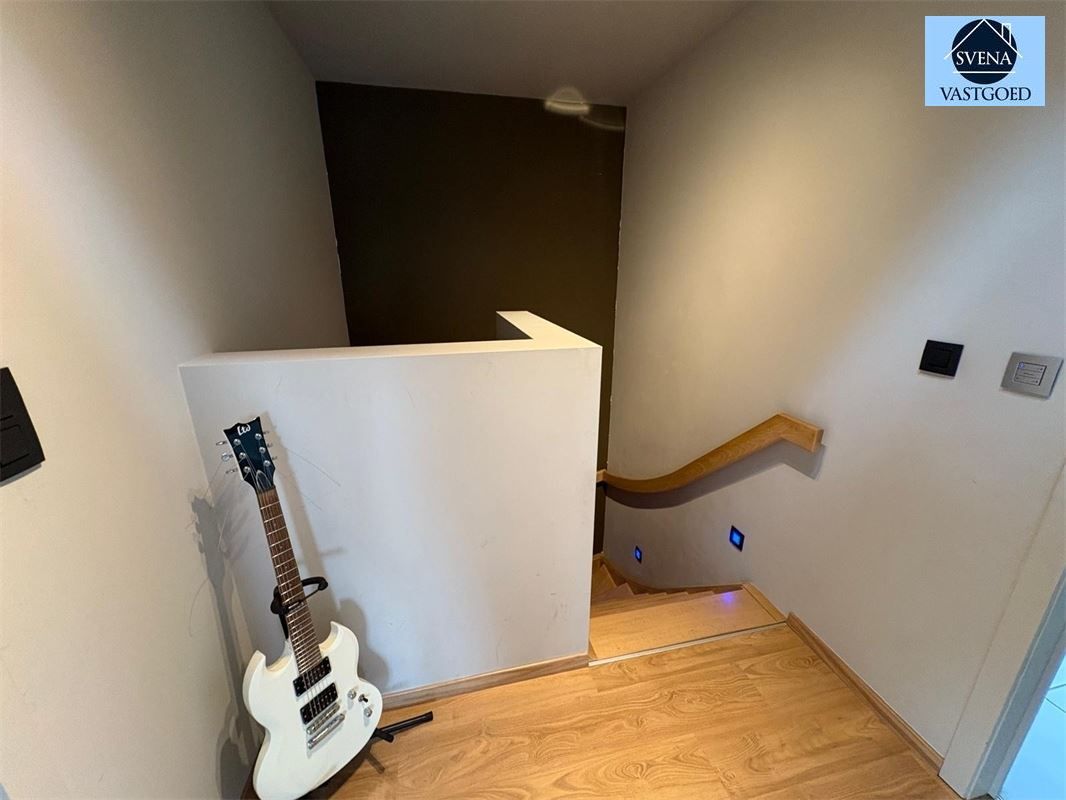 ZEER RUSTIG GELEGEN WONING MET 3 SLAAPKAMERS EN TUIN foto 5