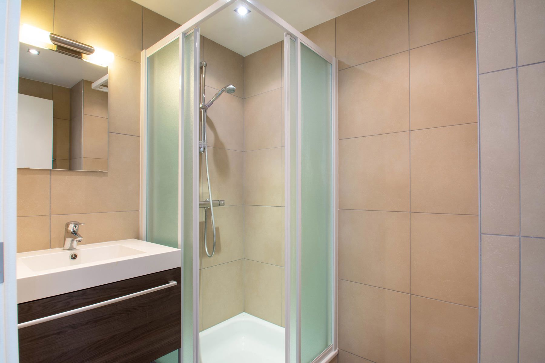 Mooi gemeubeld app - 3 Kamers + Terras! (NAVO area)  foto 10