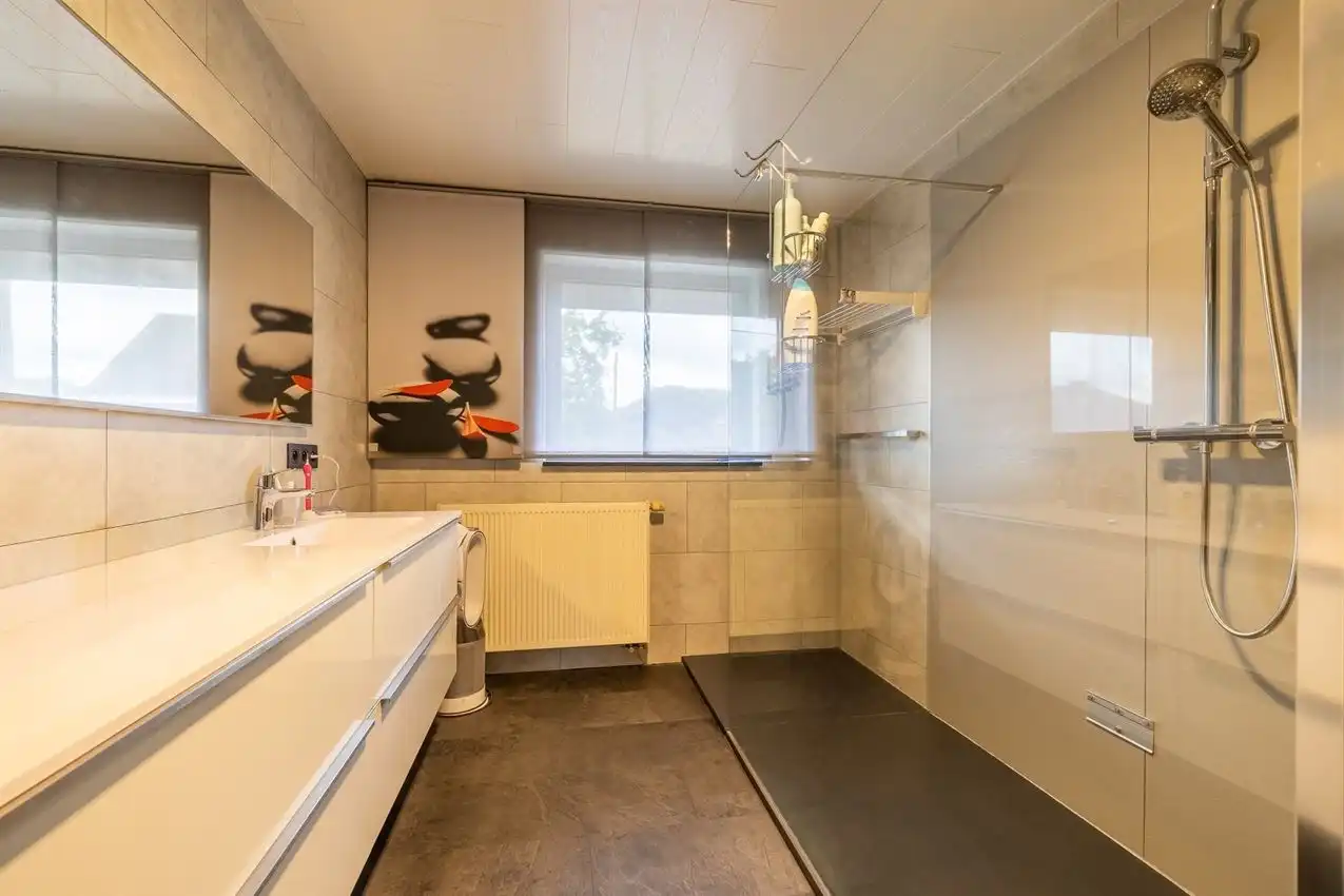 Tip top in orde, op prachtig perceel (15 a 99 ca) foto 16