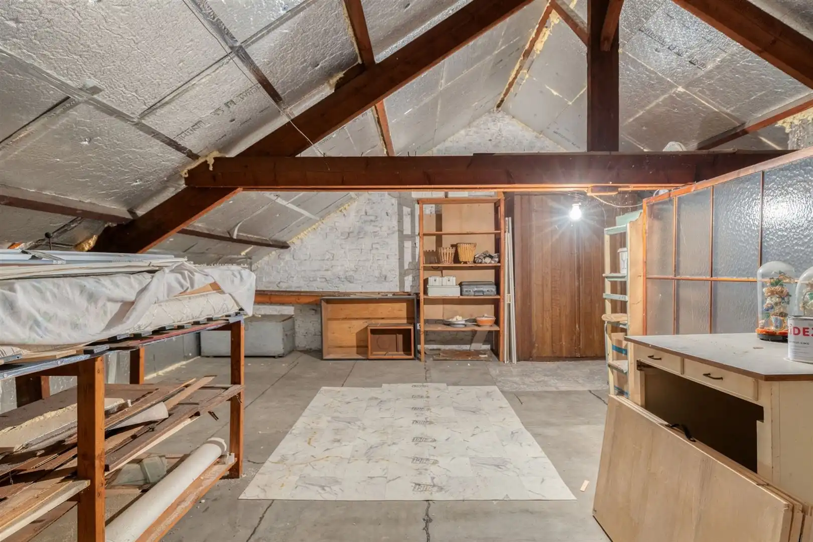 Te renoveren woning met 4 slaapkamers foto 22