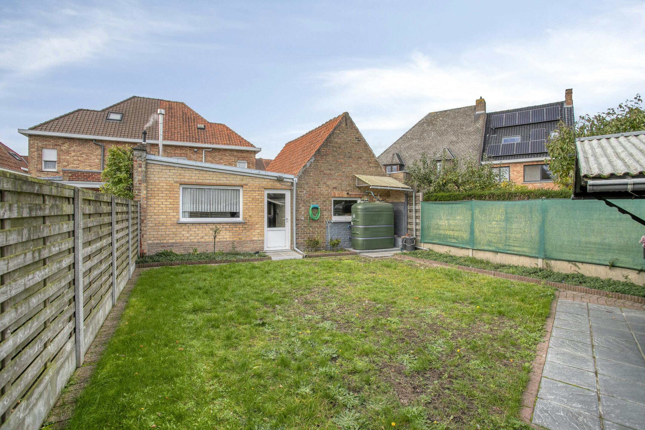 Op te frissen huis op toplocatie te koop in Sint-Michiels foto 7