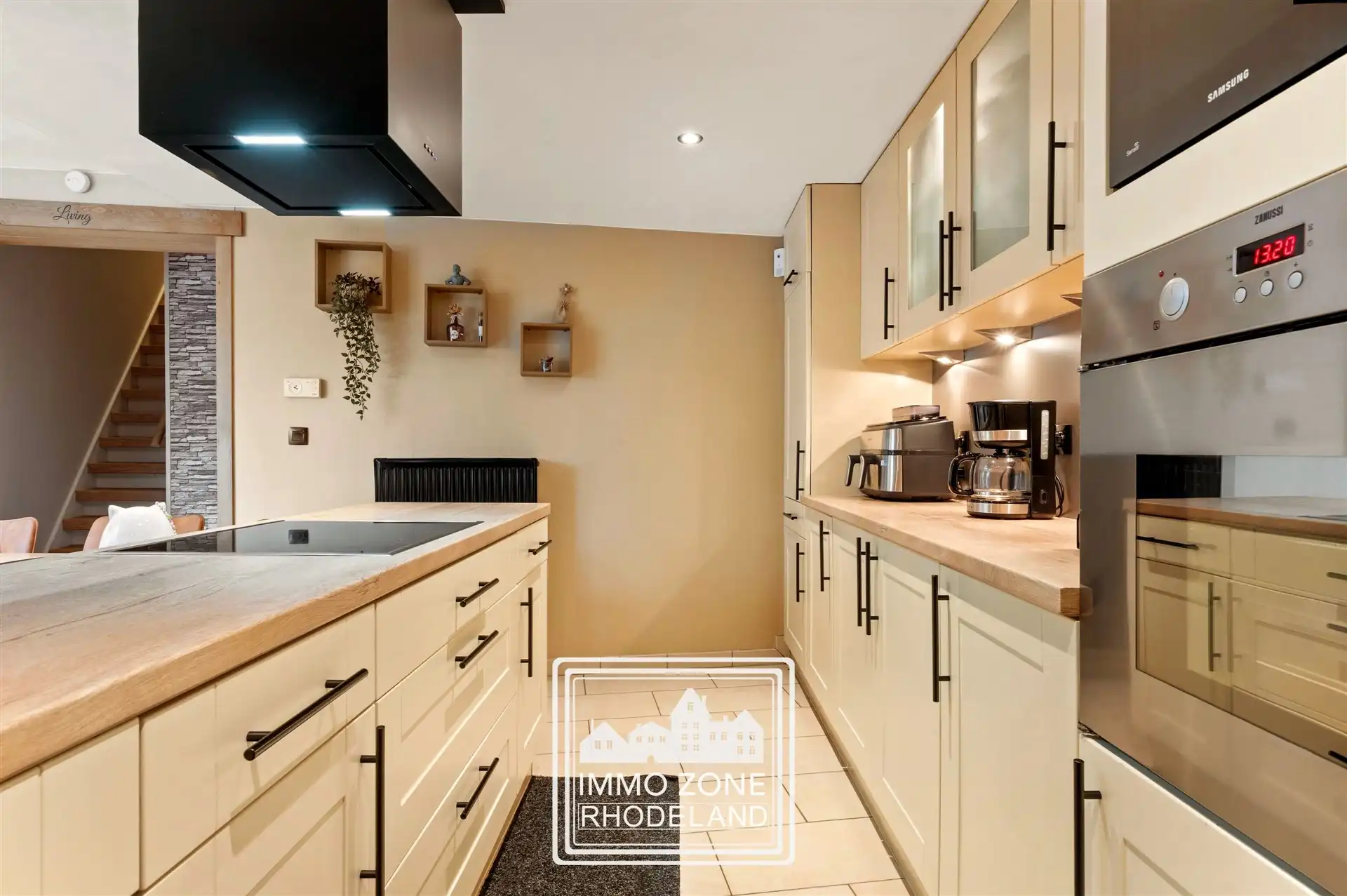 Knappe instapklare woning met 3 slpks, garage en mooie tuin  foto 11