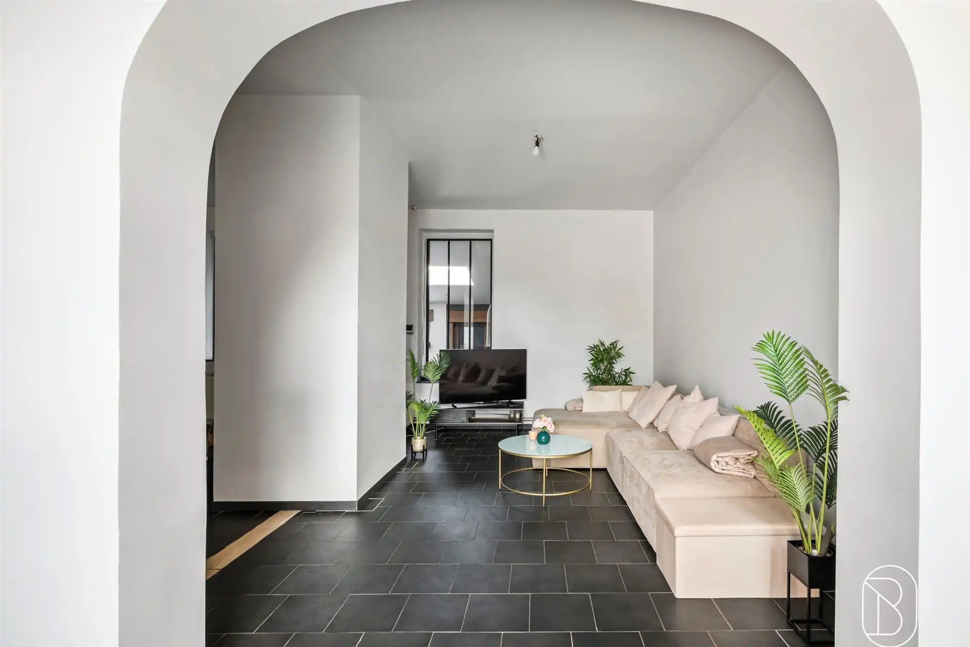 Charmante instapklare woning met 4 slk.  foto 4