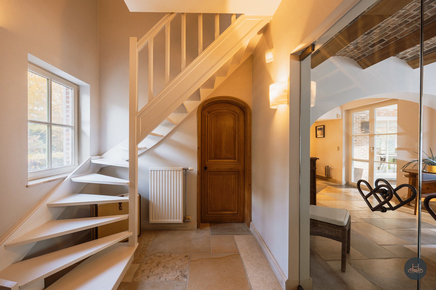 Riant landhuis met zwembad op ruim perceel in rustige wijk foto 16