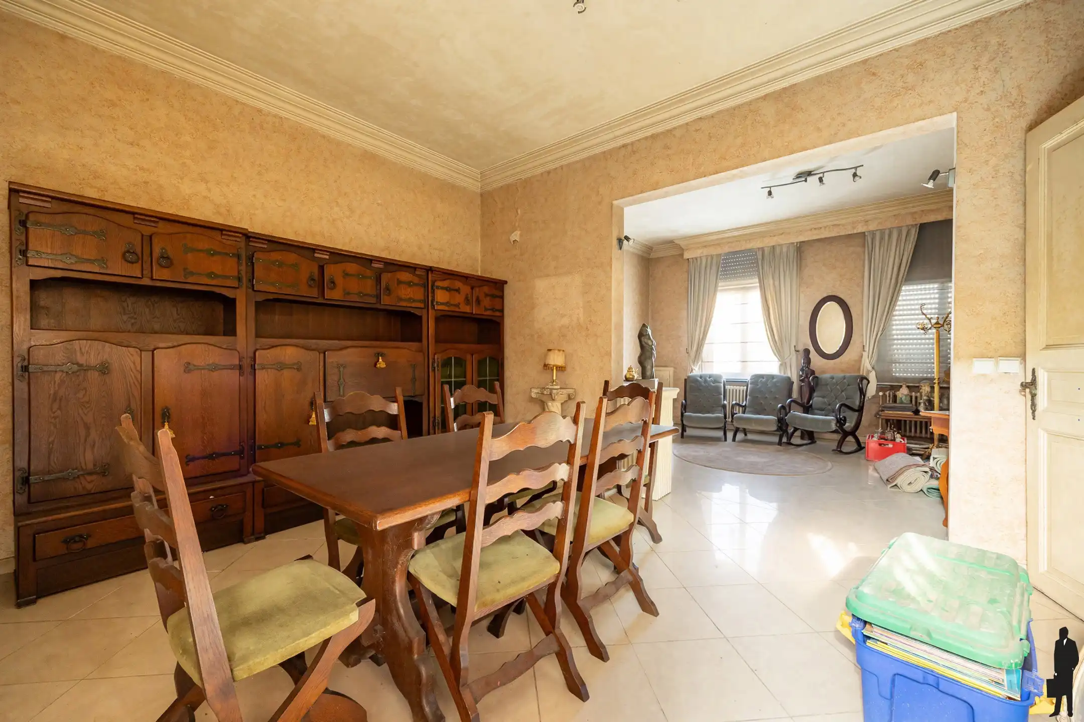 Te renoveren ruime woning met werkplaats foto 6