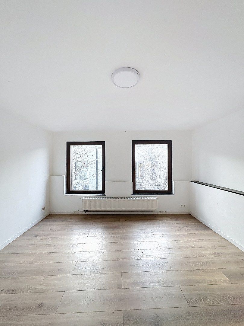 Instapklare gerenoveerde woning op toplocatie in Tienen foto 13