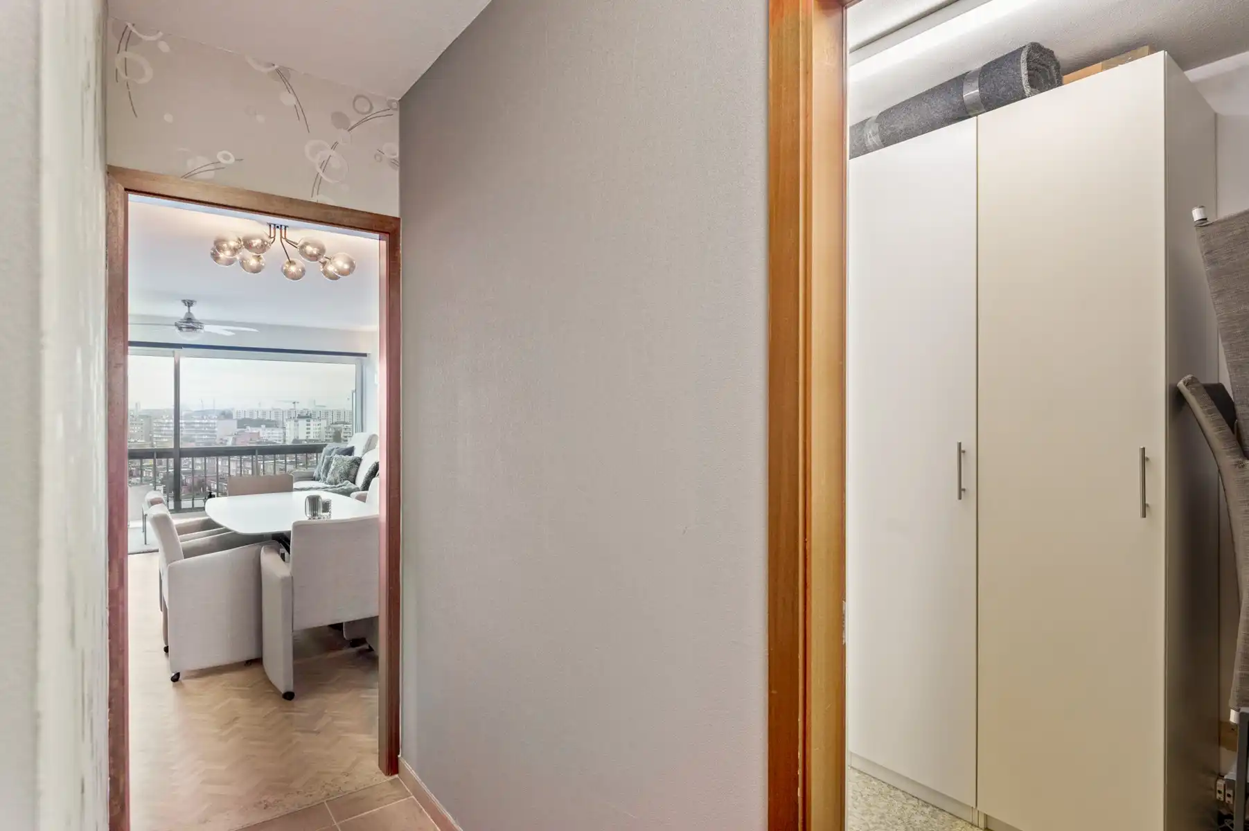 Prachtig appartement met panoramisch zicht en 3 staanplaatsen foto 11