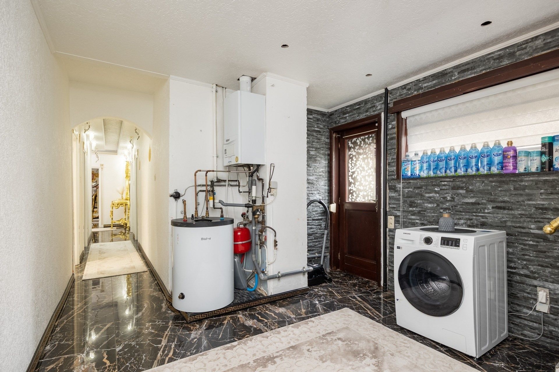 Uitzonderlijk ruime gezinswoning met 2 woonkamers en mogelijkheid tot 5 slaapkamers foto 17