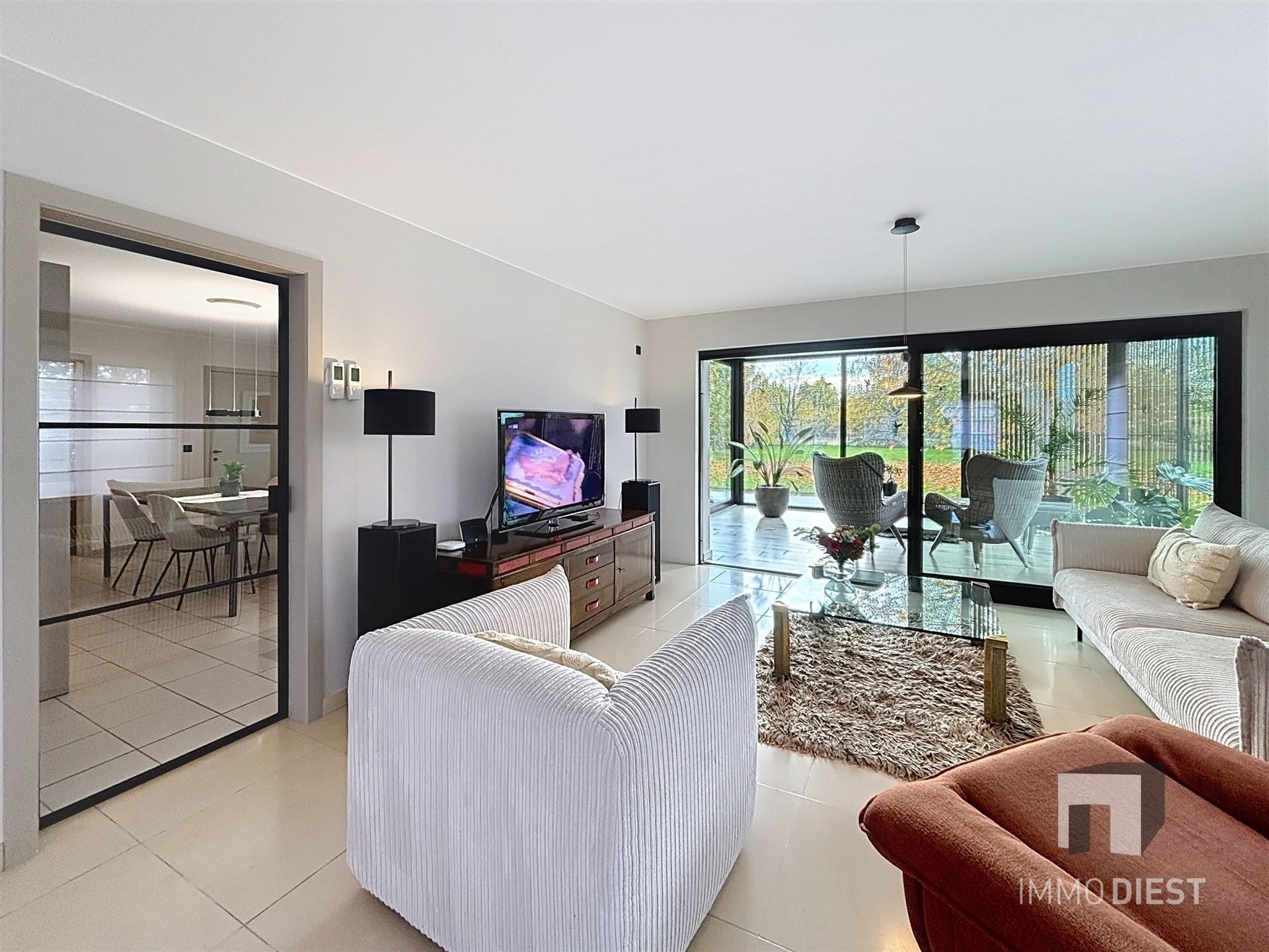 Villa met 5 slpk op 74,11are en zuidgerichte tuin foto 17