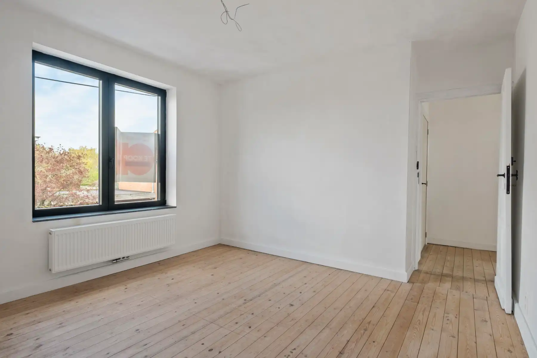 Charmante, volledig gerenoveerde woning foto 16