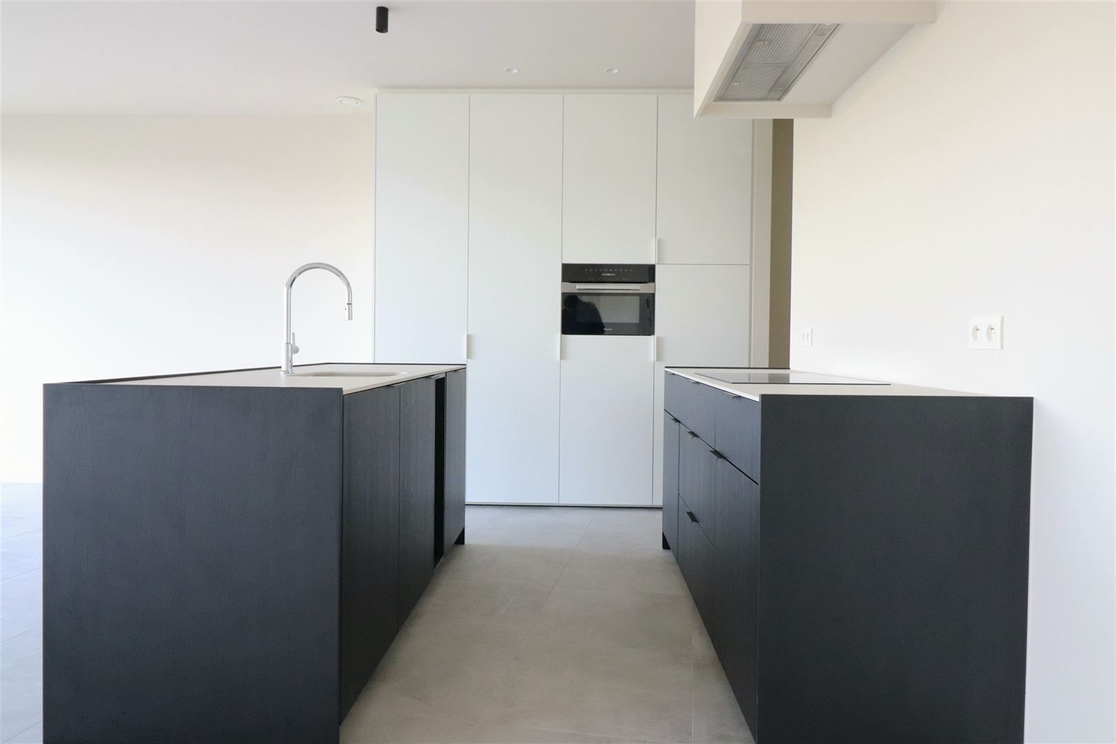 Luxe nieuwbouwappartement met terrassen foto 11