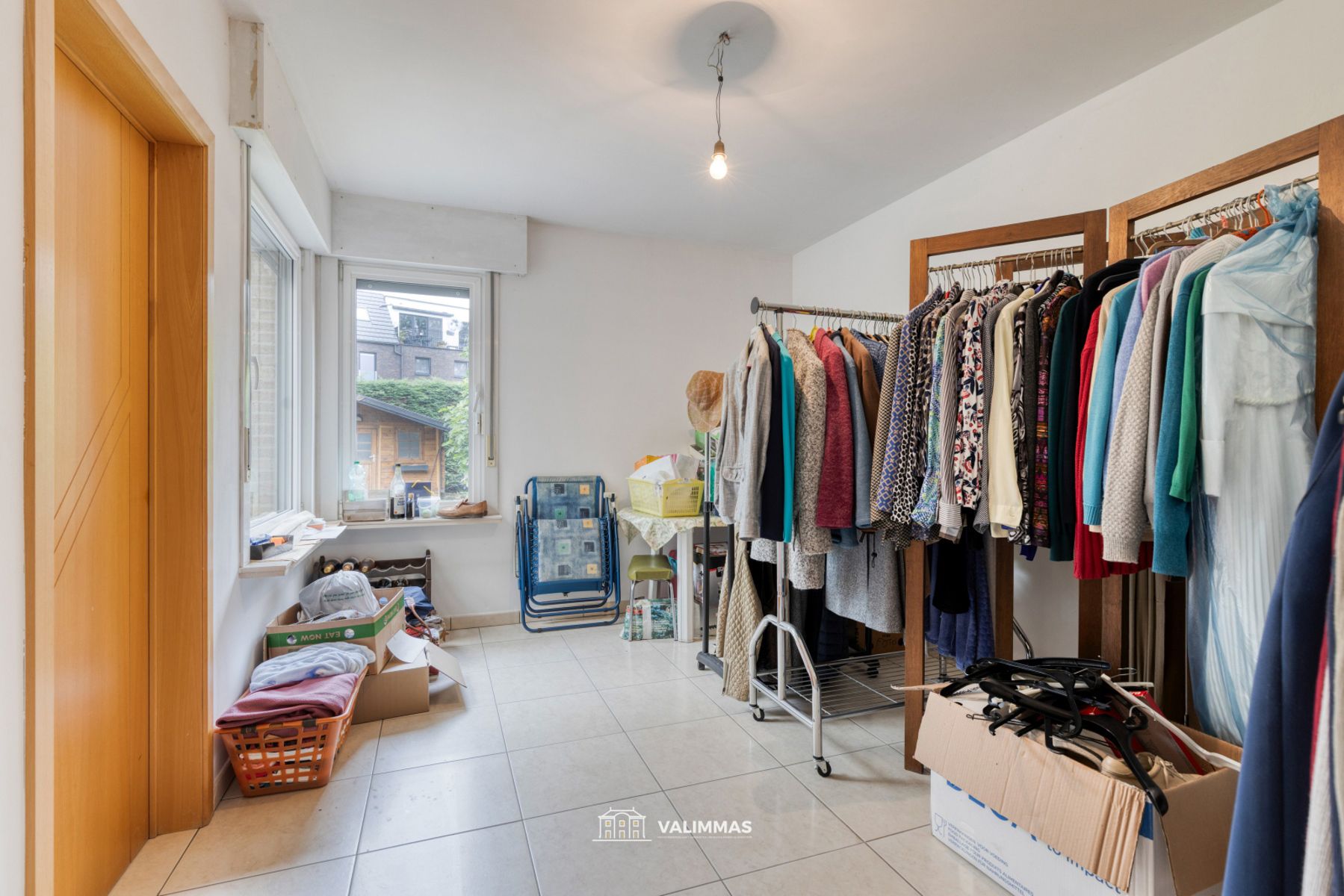 Residentieel gelegen driegevelwoning met garage, tuin...  foto 9