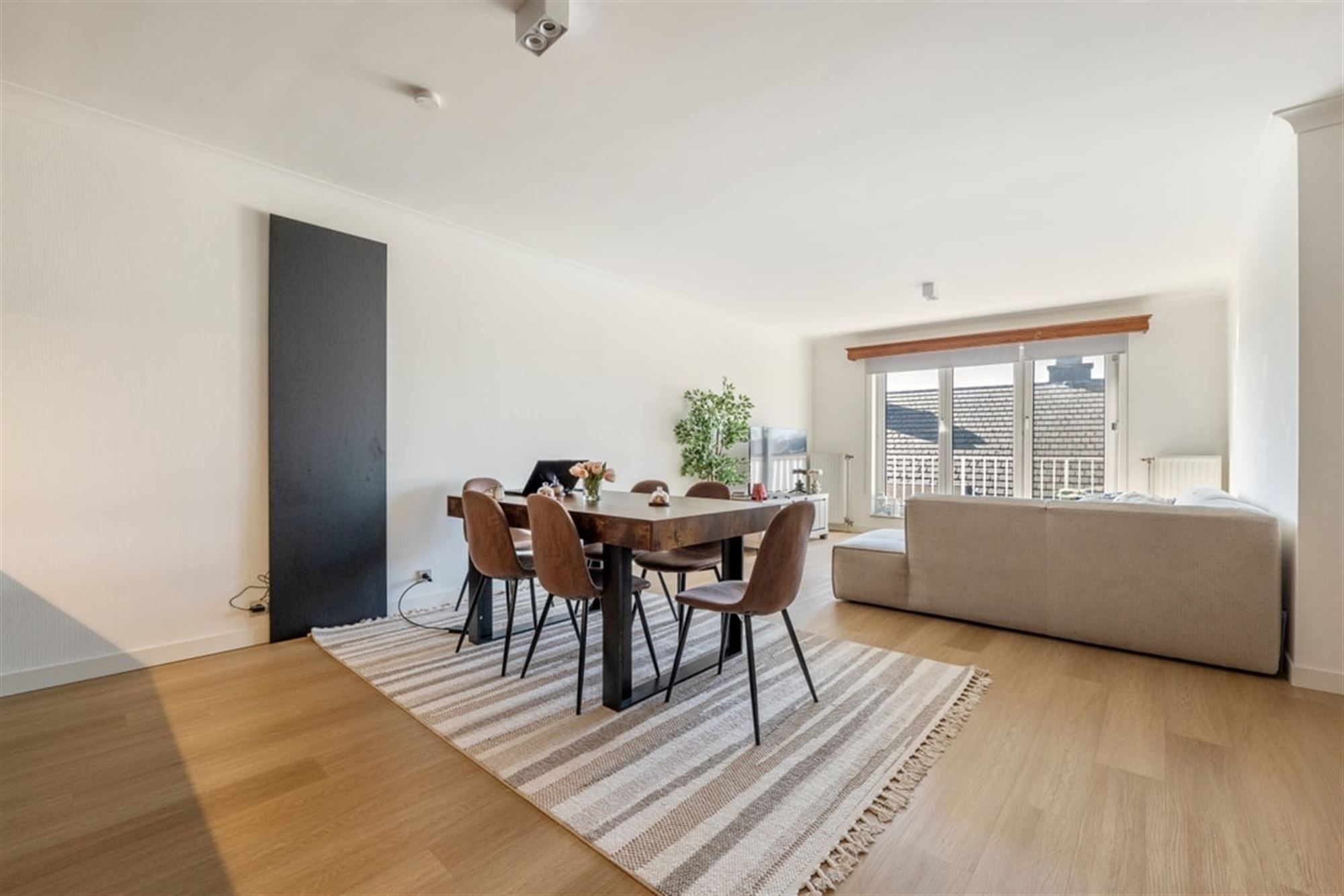 KNAP 2 SLK APPARTEMENT OP WANDELAFSTAND VAN HET CENTRUM VAN SINT-TRUIDEN  foto 4