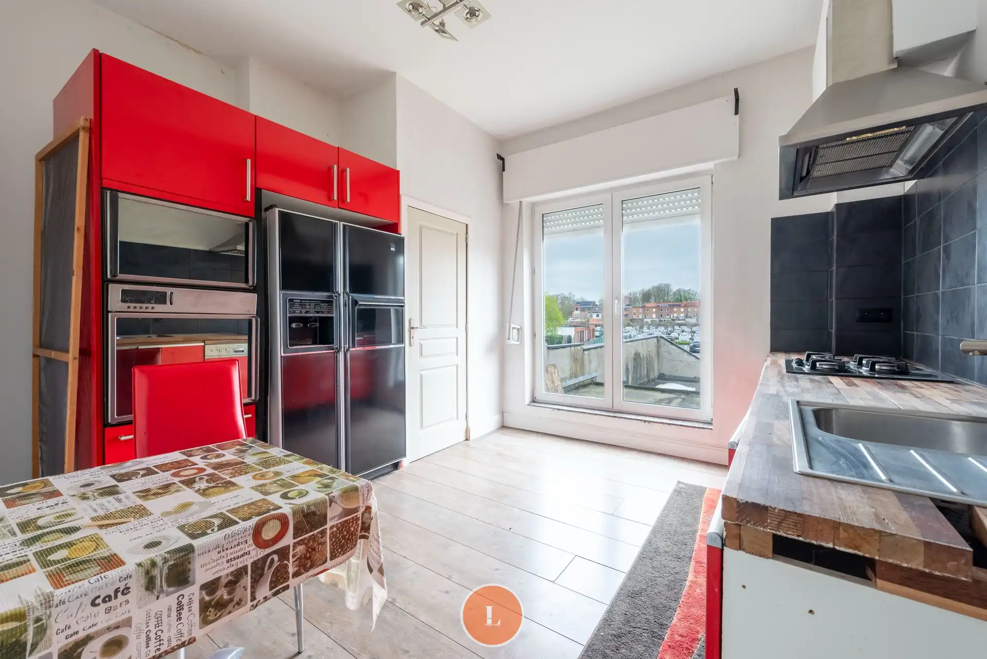 Handelshuis te koop in centrum Izegem foto 6