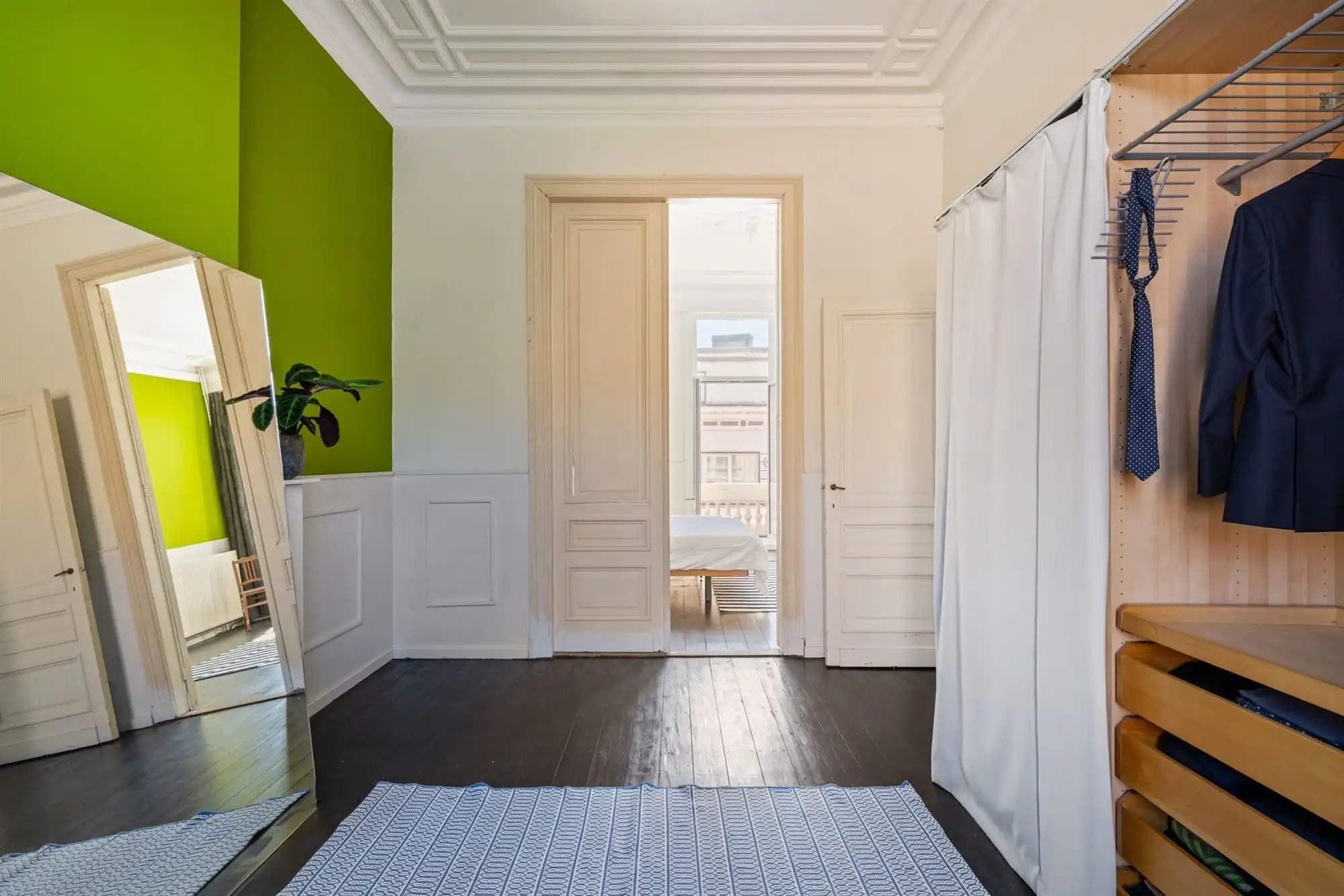 Statige neo-classicistische herenwoning met idyllische tuin foto 19