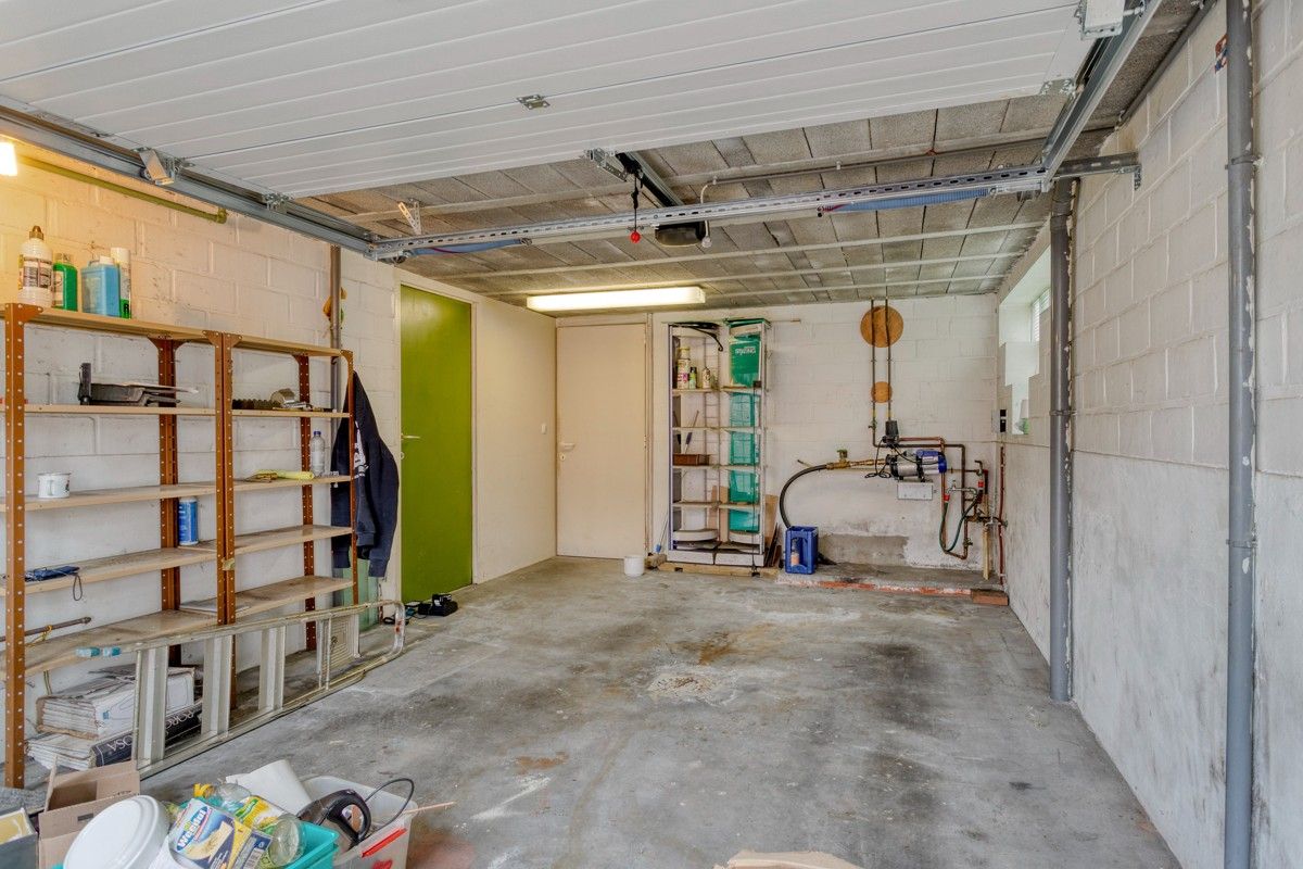 Ruime woning met praktijkruimte te Lendelede foto 14