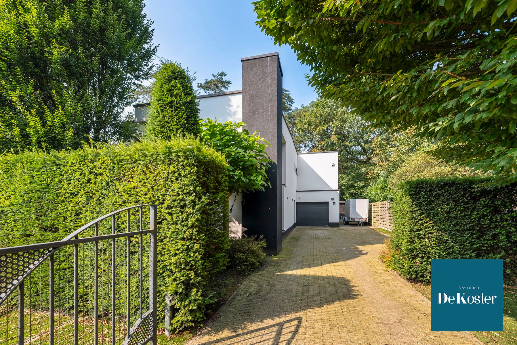 Gerenoveerde woning met aparte kantoorruimte foto 41