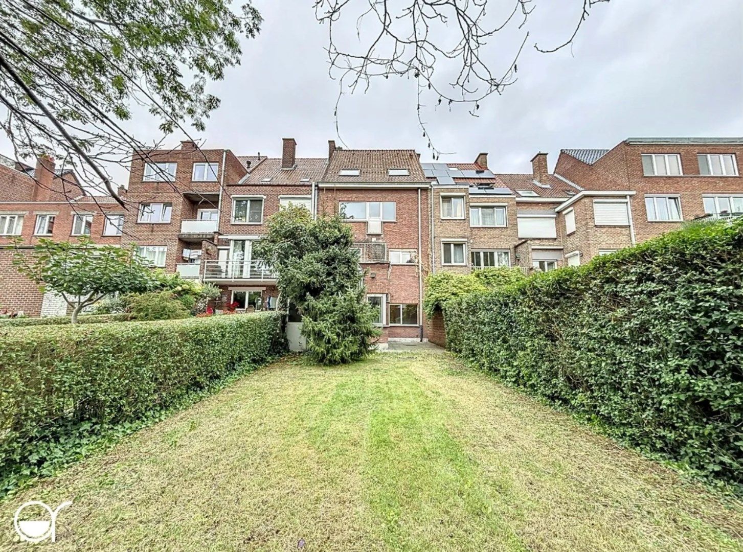 Huis met 5 slaapkamers en 5 badkamers of praktijkruimte vlakbij het station foto 22