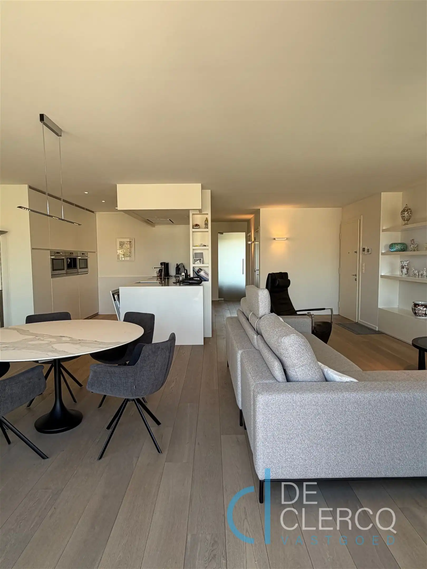 Ruim appartement met dubbele garage te huur Lochristi!  foto 3