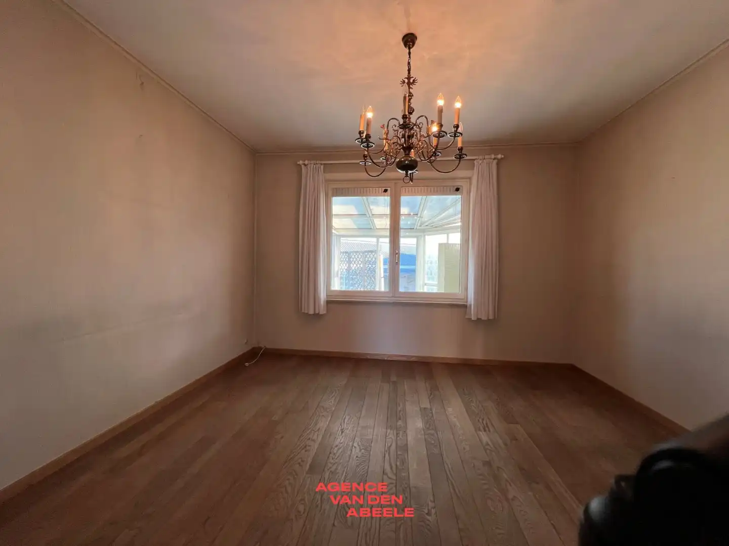 Polyvalente woning met ruime garage en opslagruimte van 155m2 foto 6