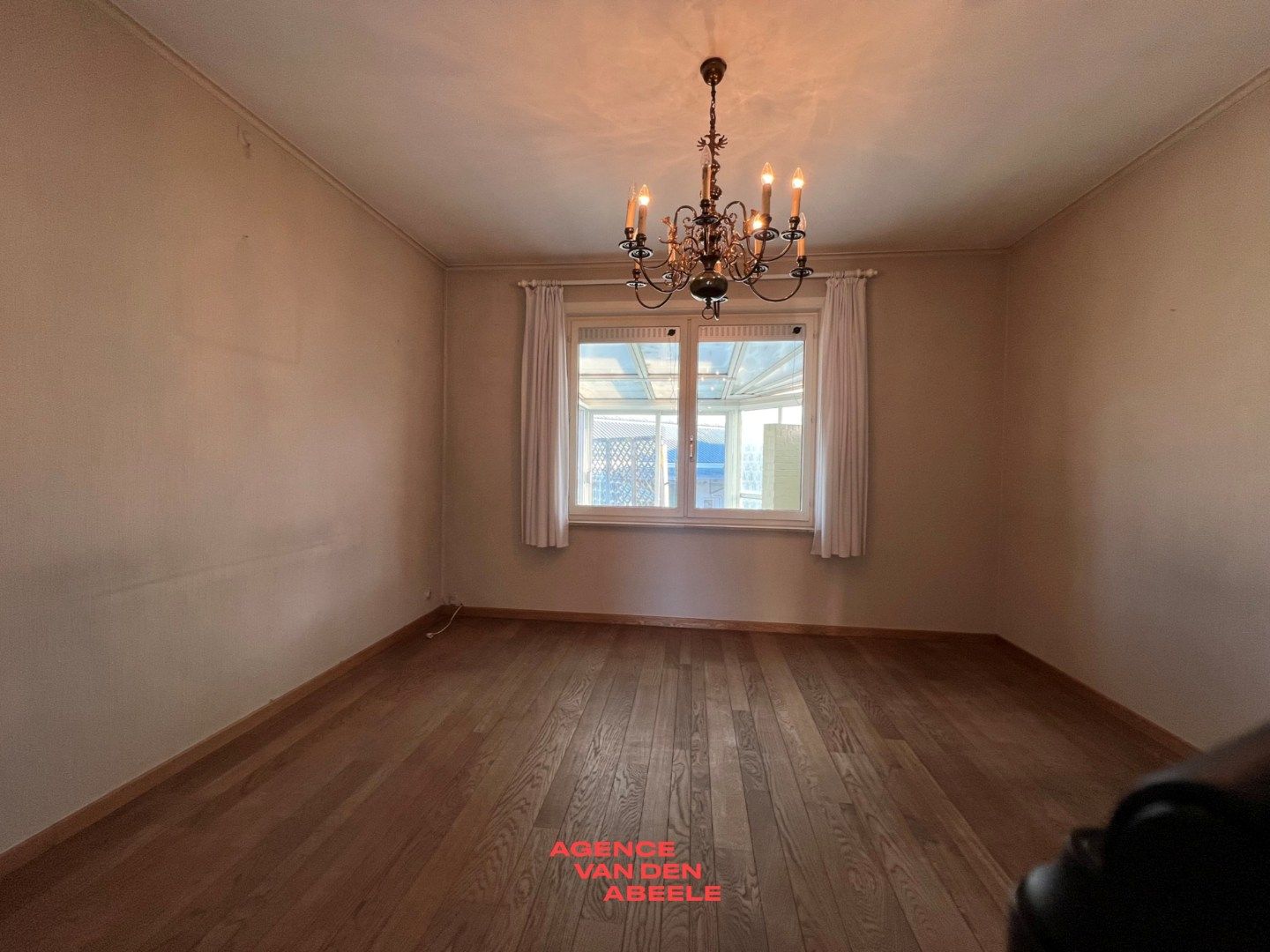 Polyvalente woning met ruime garage en opslagruimte van 155m2 foto 6