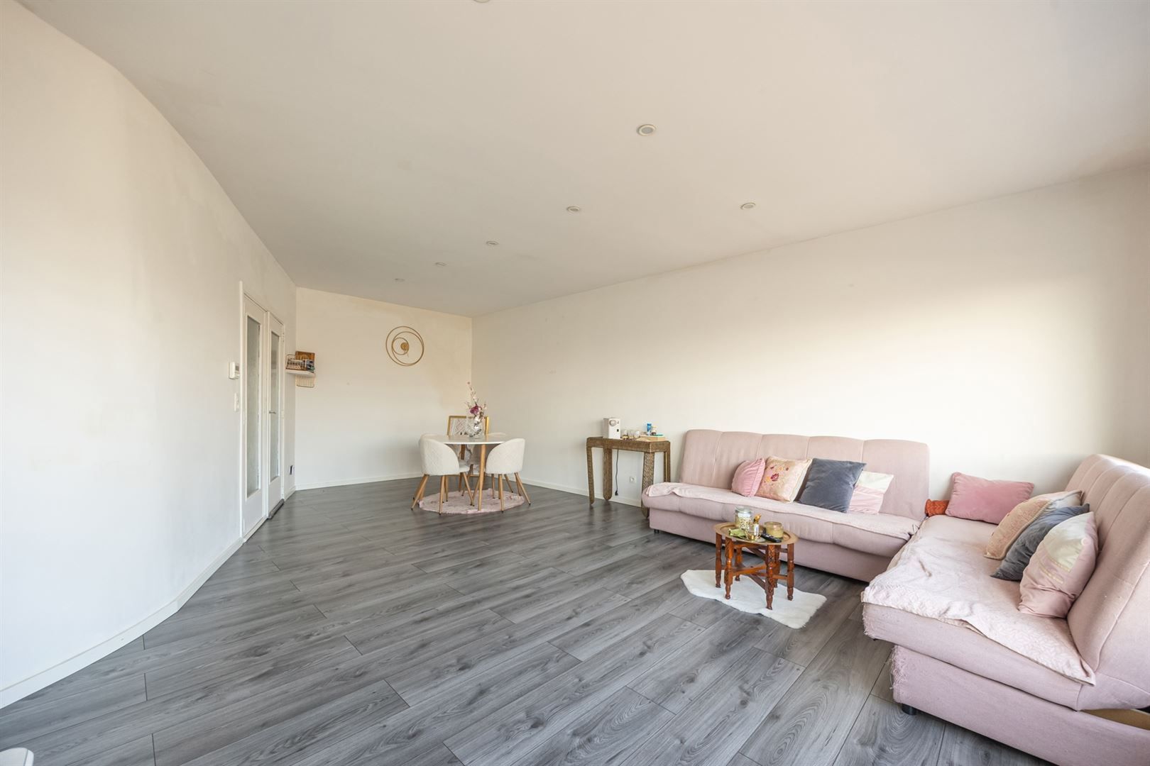 Centraal & slim gerenoveerd appartement met terrasje  foto 2