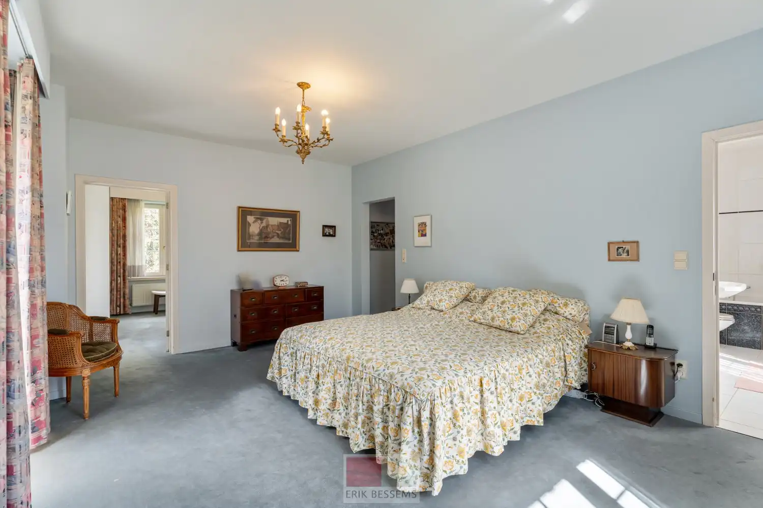 Exclusieve villa met natuurleien dak, gelegen op een unieke toplocatie in het prachtige Maasmechelen, gelegen op een perceel van 3295m². foto 17