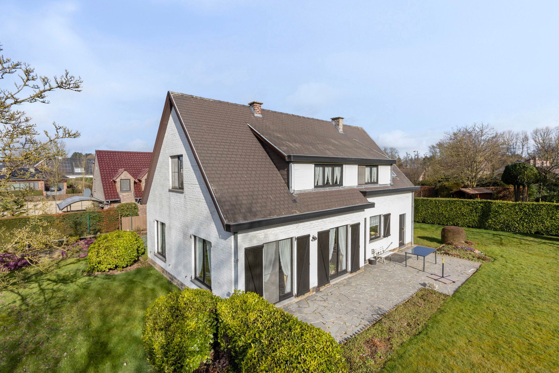 Residentieel gelegen villa met 4 slpks  foto 4
