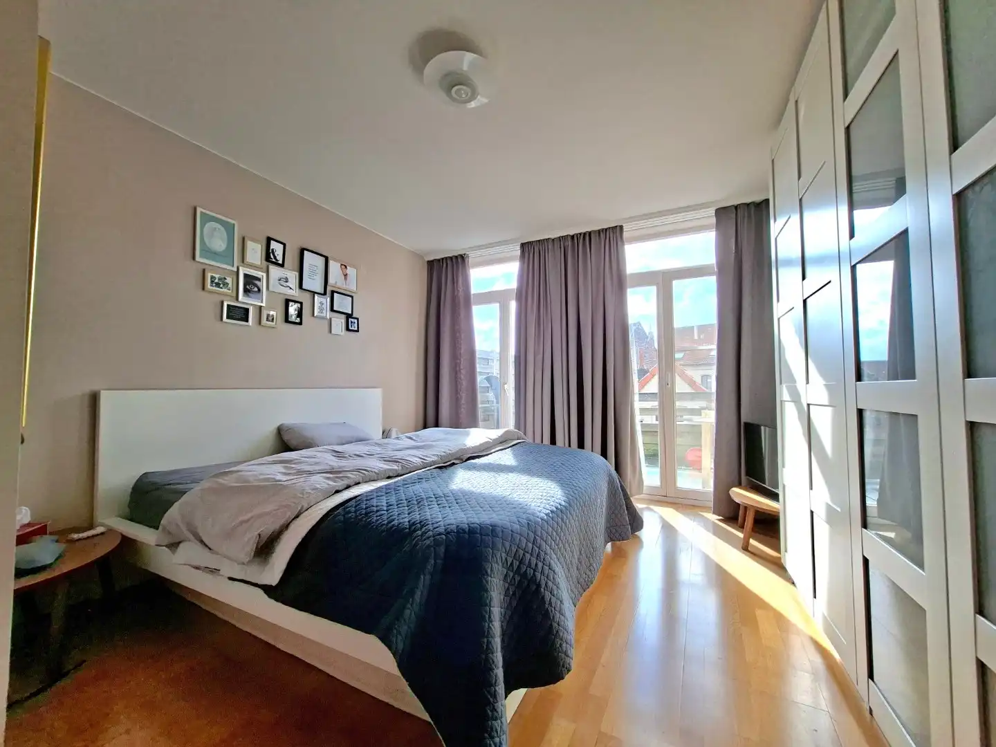 Ruim triplex appartement foto 9