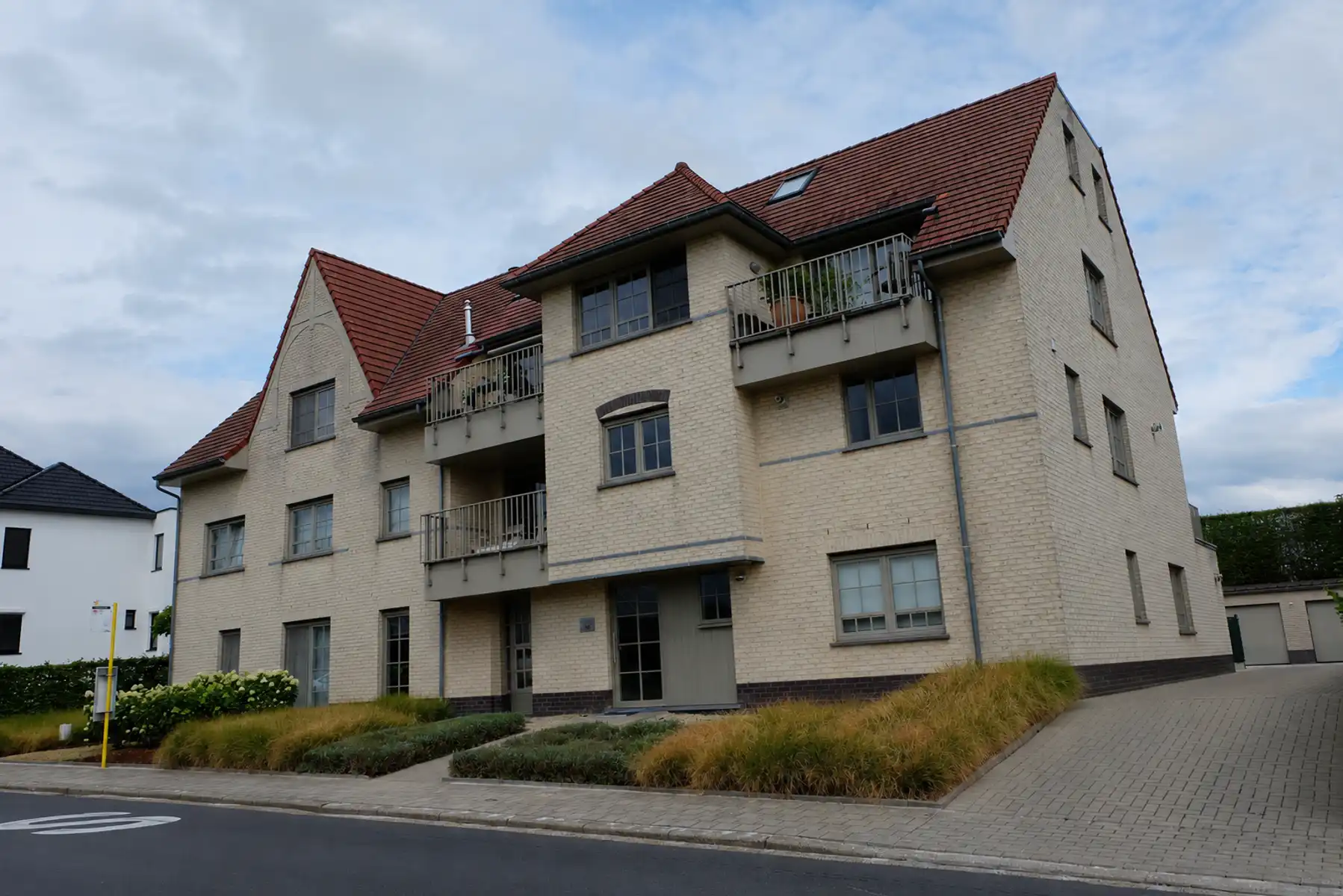 Appartement te huur foto {{pictureIndex}}
