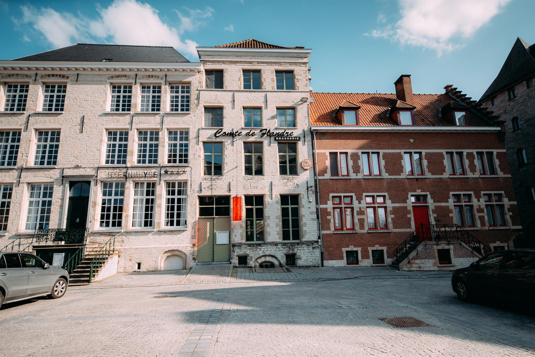 Historisch handelspand op de markt te Oudenaarde foto 1